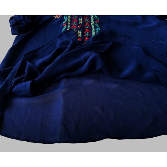 VTG Tunique Tunic Top Medium Floral Embroidery Roll Tab Sleeve Front But… - Picture 11 of 12